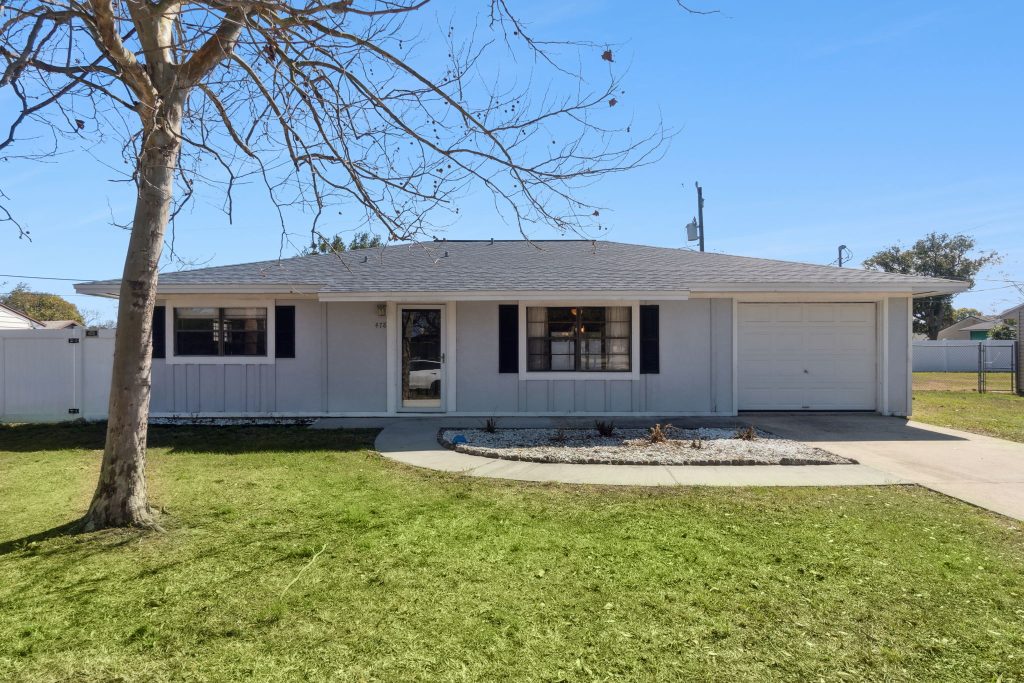 3 BEDROOM / 2 BATH POOL HOME